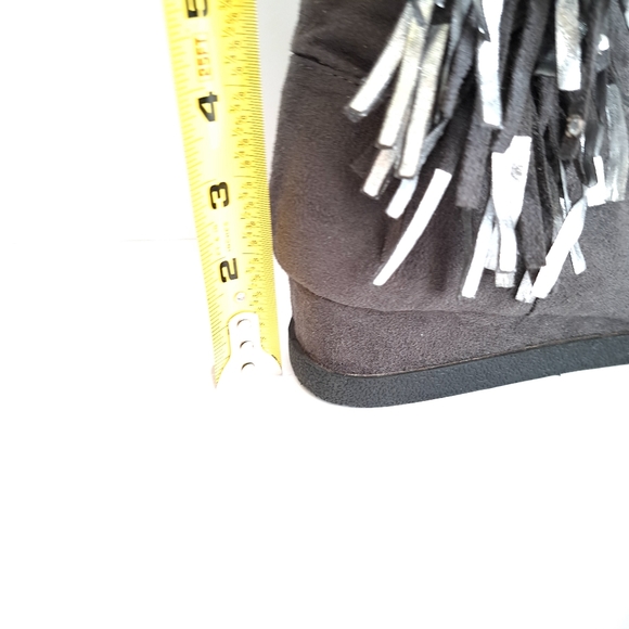 Justice Fringe Wedge Boots, gray, Womens Sz 6 US, RN # 107931 - Picture 9 of 10